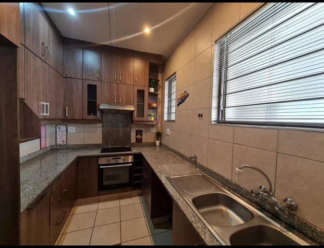 2 BEDROOM PROPERTY TO RENT IN BLUFF